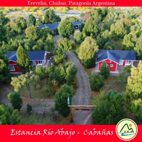 Гостиница Estancia Río Abajo  Тревелин